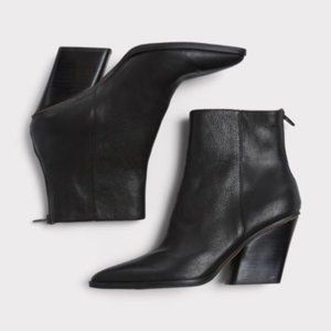 NWT Dolce Vita Issa Boot